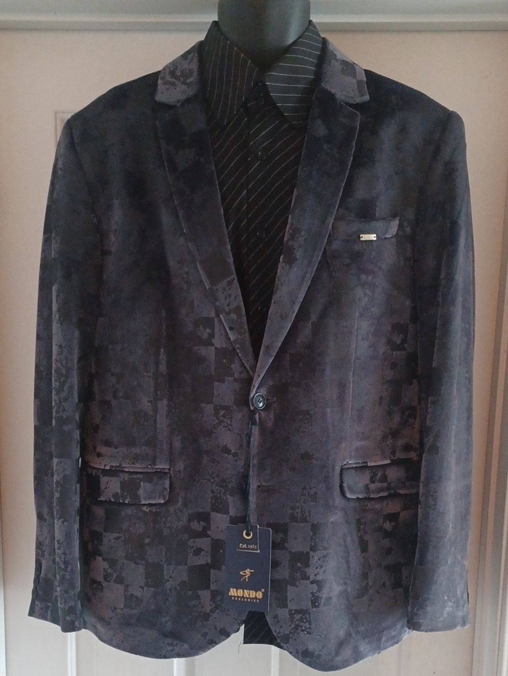 MONDO Exclusive Velvet Sport Coat in Dark Charcoal